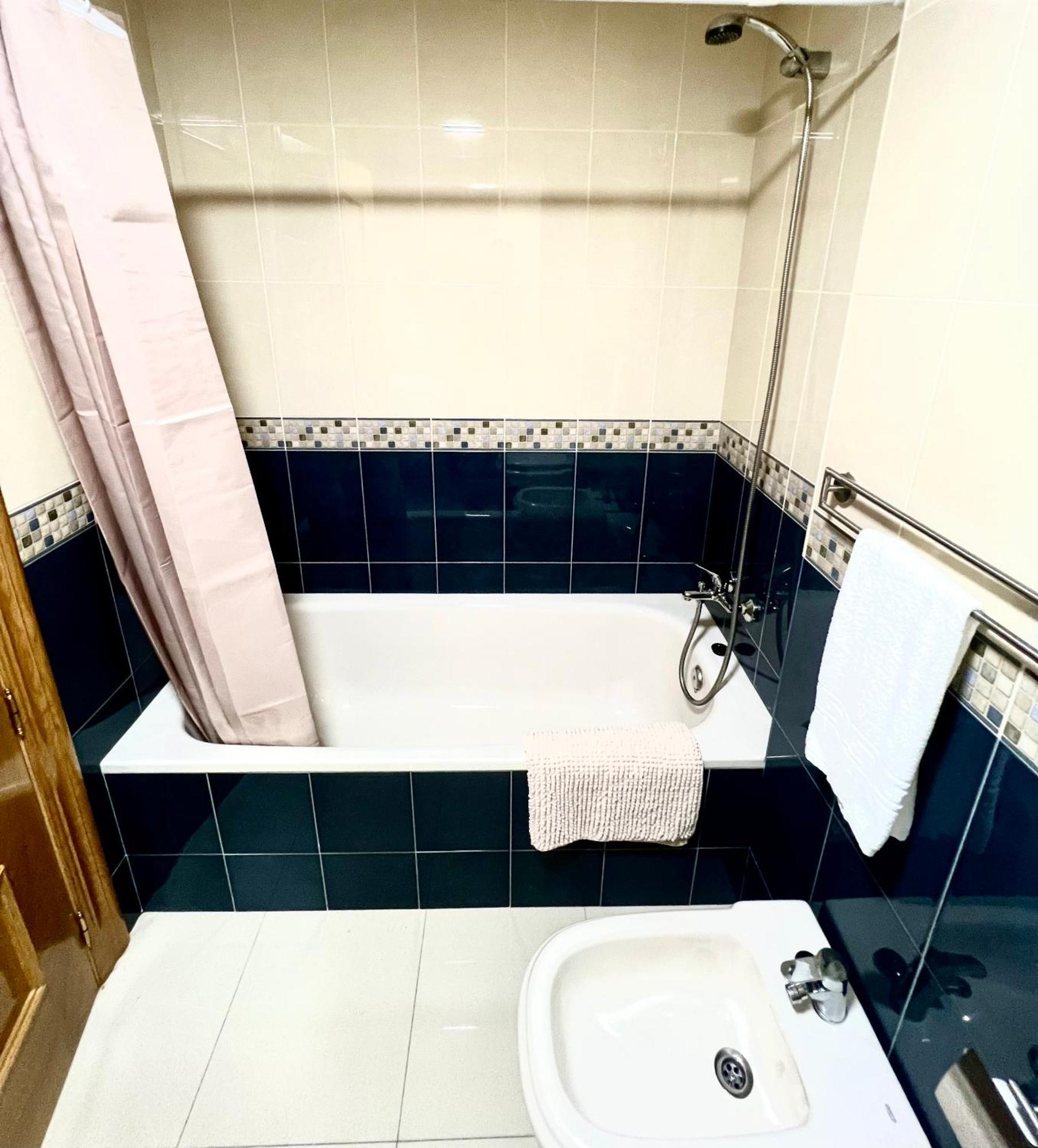Apartamento Centrico Junto Paseo, Playas Y Zonas De Interes!! Агилас Экстерьер фото